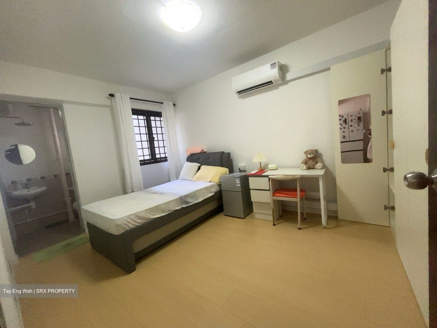 Blk 211 Jurong East Street 21 (Jurong East), HDB 3 Rooms #553675131